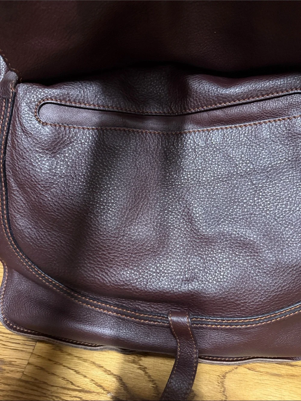 Chloe soft pebbled